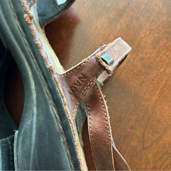 Naot | Papaya Wedge Sandals - Picture 5 of 7